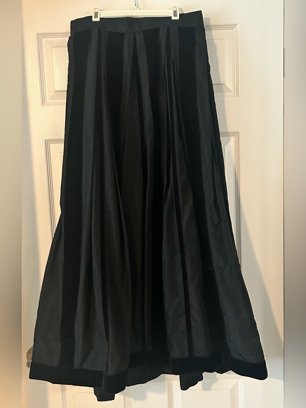 Farinae Vintage Long Pleated A Line Skirt Size 12